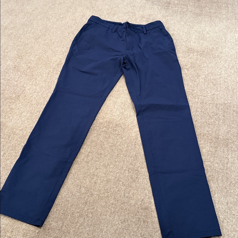 Vineyard Vines On-The-Go Navy Pants - like new - excellent condition- 32x32